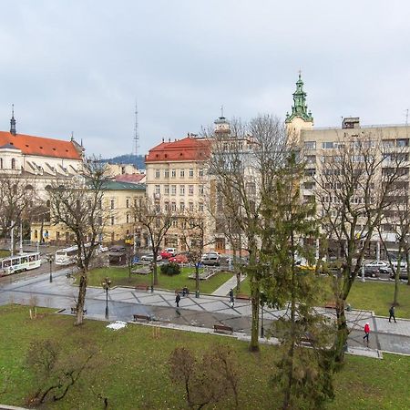 В Центрі Біля Ратуші Вулиця Площа Ринок 11 Lviv Exterior photo